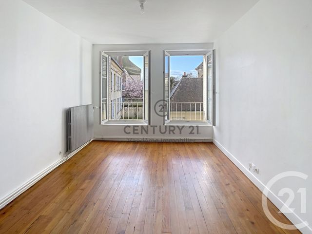 Appartement F4 &agrave; louer - 4 pi&egrave;ces - 84 m2 - Crepy En Valois - 60 - PICARDIE
