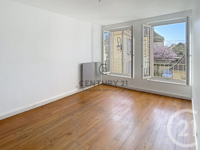 Appartement F4 &agrave; louer - 4 pi&egrave;ces - 84 m2 - Crepy En Valois - 60 - PICARDIE