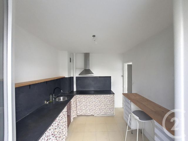 Appartement F2 &agrave; louer - 2 pi&egrave;ces - 45,47 m2 - Crepy En Valois - 60 - PICARDIE