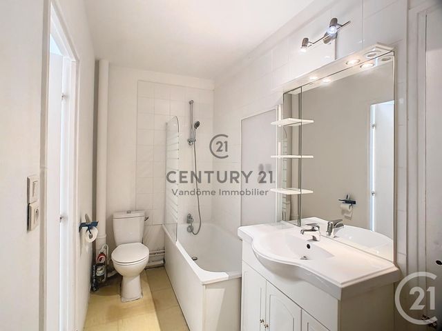 Appartement F2 &agrave; louer - 2 pi&egrave;ces - 45,47 m2 - Crepy En Valois - 60 - PICARDIE