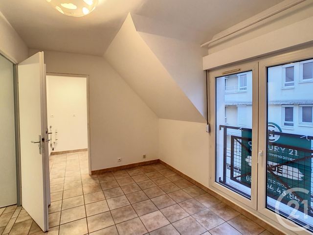 Appartement Duplex &agrave; louer - 4 pi&egrave;ces - 78 m2 - Crepy En Valois - 60 - PICARDIE