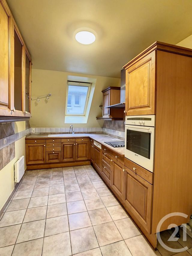 Appartement Duplex &agrave; louer - 4 pi&egrave;ces - 78 m2 - Crepy En Valois - 60 - PICARDIE