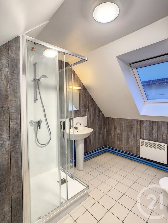 Appartement Duplex &agrave; louer - 4 pi&egrave;ces - 78 m2 - Crepy En Valois - 60 - PICARDIE