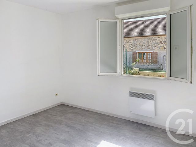 Maison &agrave; louer - 5 pi&egrave;ces - 89,42 m2 - Villers St Genest - 60 - PICARDIE