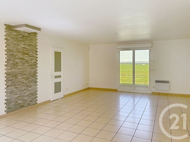 Maison &agrave; louer - 5 pi&egrave;ces - 89,42 m2 - Villers St Genest - 60 - PICARDIE