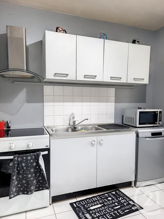 Appartement F2 &agrave; louer - 2 pi&egrave;ces - 45,45 m2 - Crepy En Valois - 60 - PICARDIE