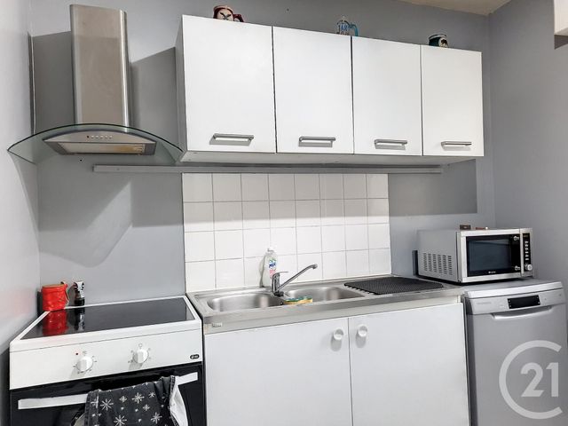 Appartement F2 &agrave; louer - 2 pi&egrave;ces - 45,45 m2 - Crepy En Valois - 60 - PICARDIE