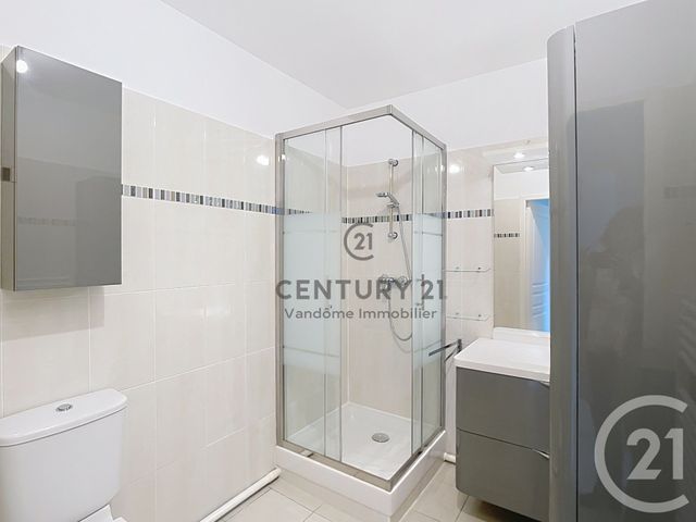 Appartement F2 &agrave; louer - 2 pi&egrave;ces - 42 m2 - Levignen - 60 - PICARDIE
