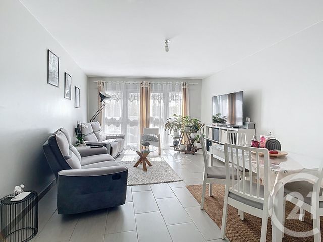 Appartement F4 &agrave; vendre - 4 pi&egrave;ces - 97 m2 - Crepy En Valois - 60 - PICARDIE