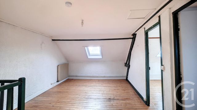 Maison &agrave; louer - 5 pi&egrave;ces - 110 m2 - Crepy En Valois - 60 - PICARDIE