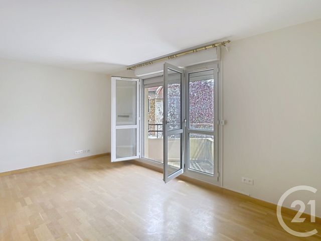 Appartement F5 &agrave; louer - 5 pi&egrave;ces - 91,64 m2 - Crepy En Valois - 60 - PICARDIE