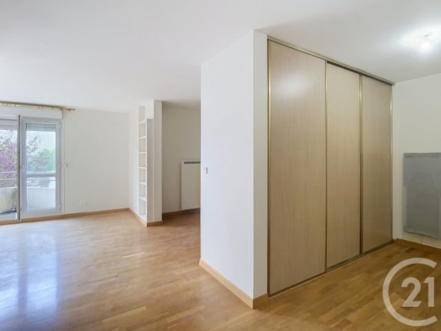 Appartement F5 &agrave; louer - 5 pi&egrave;ces - 91,64 m2 - Crepy En Valois - 60 - PICARDIE