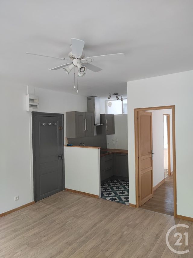 Appartement F2 &agrave; louer - 2 pi&egrave;ces - 37,60 m2 - Crepy En Valois - 60 - PICARDIE