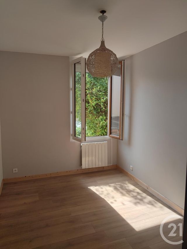 Appartement F2 &agrave; louer - 2 pi&egrave;ces - 37,60 m2 - Crepy En Valois - 60 - PICARDIE