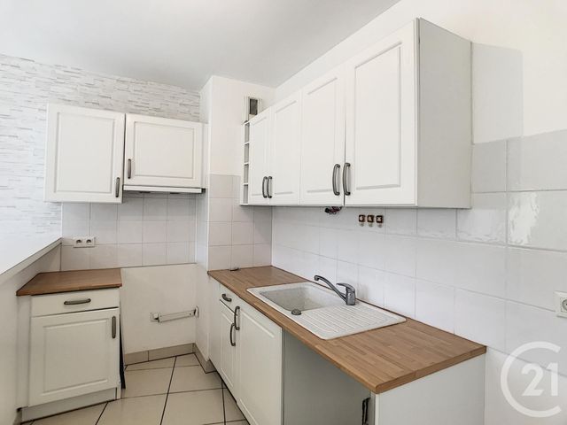 Appartement F3 &agrave; louer - 3 pi&egrave;ces - 52,05 m2 - Crepy En Valois - 60 - PICARDIE