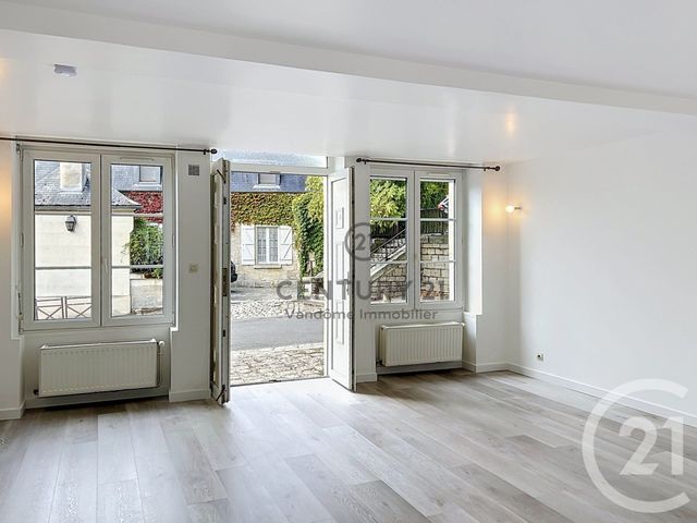 Appartement F4 &agrave; louer - 4 pi&egrave;ces - 97,25 m2 - Morienval - 60 - PICARDIE