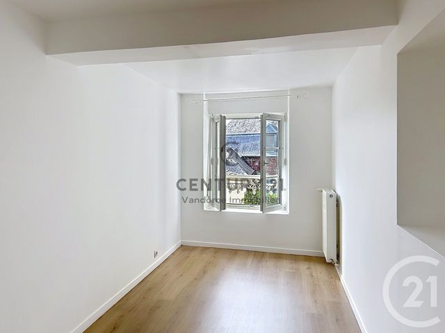 Appartement F4 &agrave; louer - 4 pi&egrave;ces - 97,25 m2 - Morienval - 60 - PICARDIE