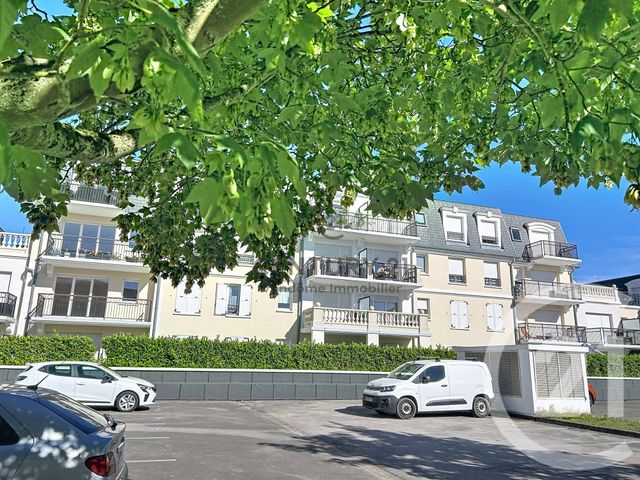Appartement F2 &agrave; louer - 2 pi&egrave;ces - 40 m2 - Crepy En Valois - 60 - PICARDIE