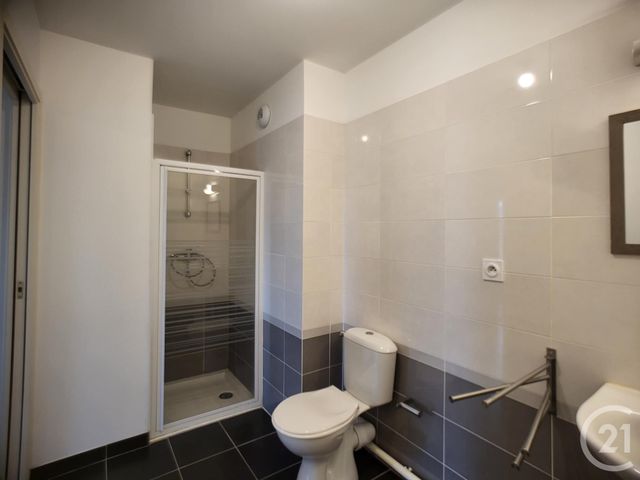 Appartement F2 &agrave; louer - 2 pi&egrave;ces - 30,96 m2 - Crepy En Valois - 60 - PICARDIE