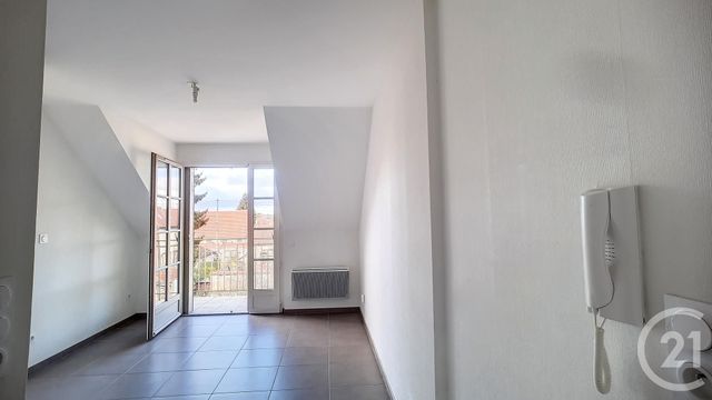 Appartement F2 &agrave; louer - 2 pi&egrave;ces - 30,96 m2 - Crepy En Valois - 60 - PICARDIE
