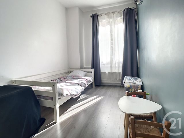 Appartement F3 &agrave; louer - 3 pi&egrave;ces - 61,46 m2 - Crepy En Valois - 60 - PICARDIE