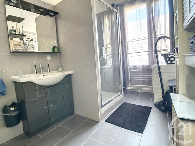 Appartement F3 &agrave; louer - 3 pi&egrave;ces - 61,46 m2 - Crepy En Valois - 60 - PICARDIE