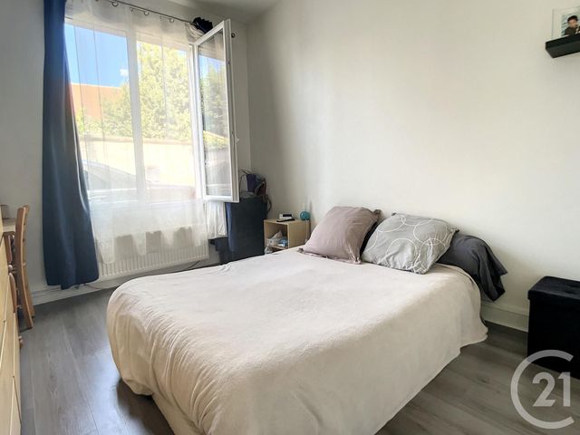 Appartement F3 &agrave; louer - 3 pi&egrave;ces - 61,46 m2 - Crepy En Valois - 60 - PICARDIE