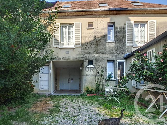 immeuble - CREPY EN VALOIS - 60