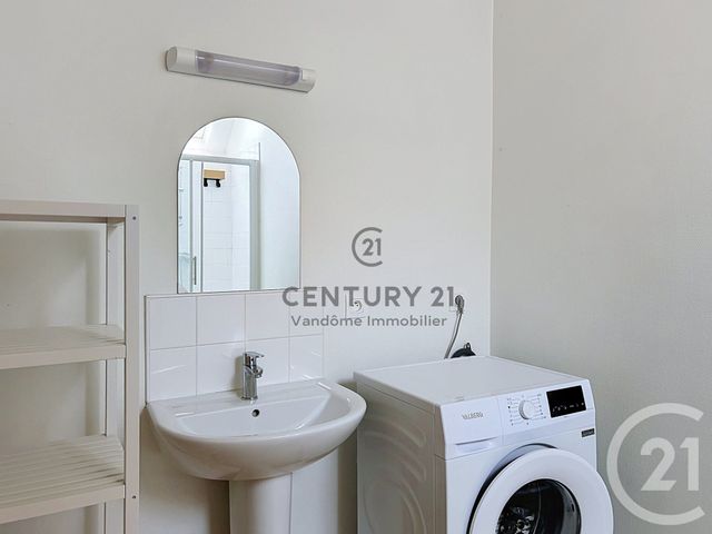 Maison &agrave; louer - 3 pi&egrave;ces - 50 m2 - Crepy En Valois - 60 - PICARDIE