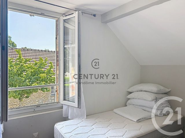 Maison &agrave; louer - 3 pi&egrave;ces - 50 m2 - Crepy En Valois - 60 - PICARDIE