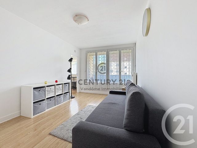 Appartement Studio &agrave; vendre - 1 pi&egrave;ce - 28 m2 - Crepy En Valois - 60 - PICARDIE
