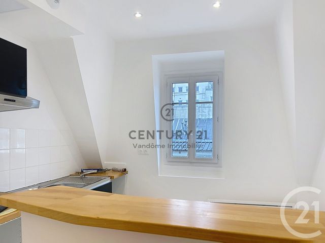 Appartement Studio &agrave; louer - 1 pi&egrave;ce - 34,32 m2 - Paris - 75009 - ILE-DE-FRANCE