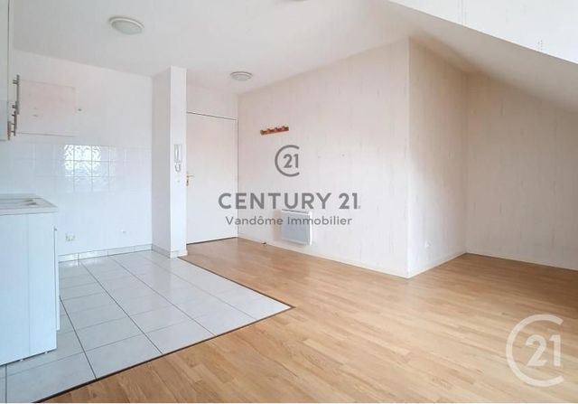 Appartement F2 &agrave; louer - 2 pi&egrave;ces - 36,26 m2 - Crepy En Valois - 60 - PICARDIE