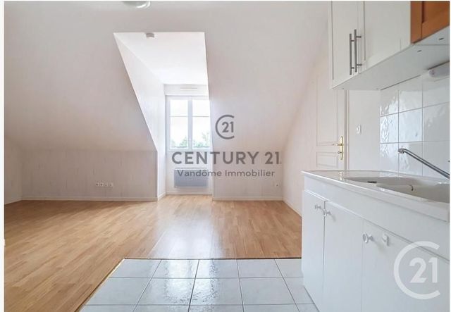 Appartement F2 &agrave; louer - 2 pi&egrave;ces - 36,26 m2 - Crepy En Valois - 60 - PICARDIE