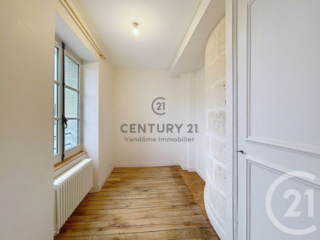 Appartement F1 &agrave; louer - 2 pi&egrave;ces - 48,77 m2 - Crepy En Valois - 60 - PICARDIE