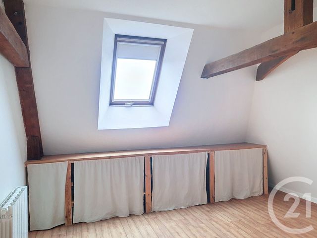 Appartement F3 &agrave; louer - 3 pi&egrave;ces - 64,74 m2 - Crepy En Valois - 60 - PICARDIE