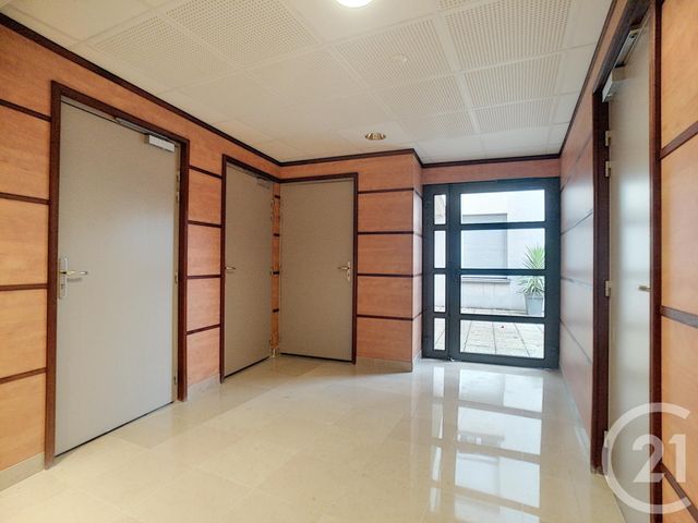 Appartement F3 &agrave; louer - 3 pi&egrave;ces - 62,60 m2 - Crepy En Valois - 60 - PICARDIE