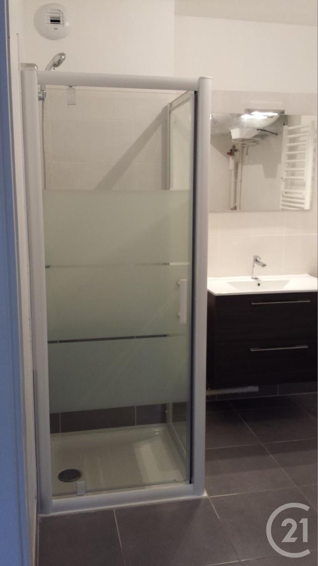 Appartement F2 &agrave; louer - 2 pi&egrave;ces - 38,44 m2 - Crepy En Valois - 60 - PICARDIE