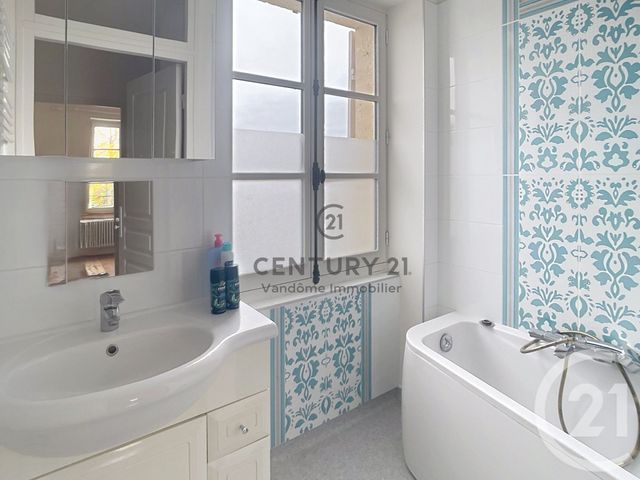 Appartement F4 &agrave; louer - 4 pi&egrave;ces - 81,15 m2 - Crepy En Valois - 60 - PICARDIE