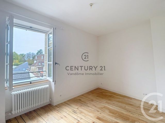 Appartement F4 &agrave; louer - 4 pi&egrave;ces - 81,15 m2 - Crepy En Valois - 60 - PICARDIE